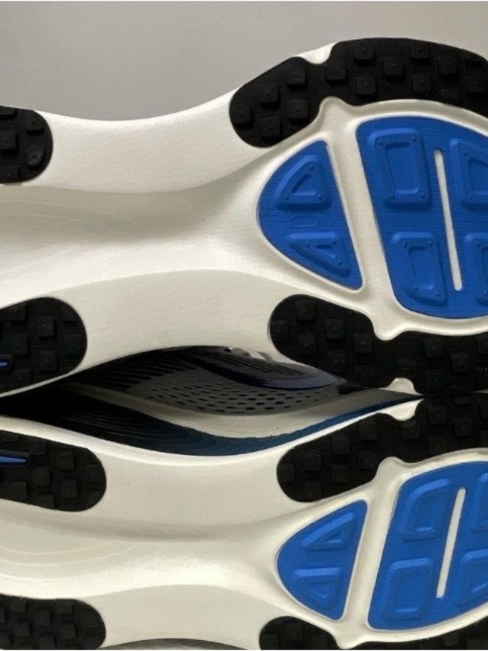 Nike men’s VOMERO 18 running shoes, White, blue, black- size 11.5 NWOB - Picture 8 of 9